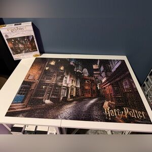 Harry Potter Diagon Alley 1000-Piece Puzzle